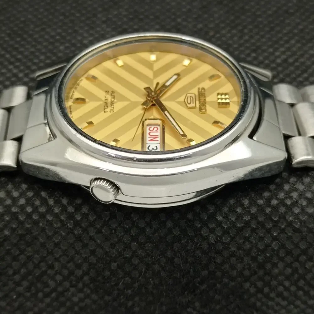 Vintage 1996 Seiko Automatic Mens Silver Watch W/daydate & Gold accents - Picture 5 of 8